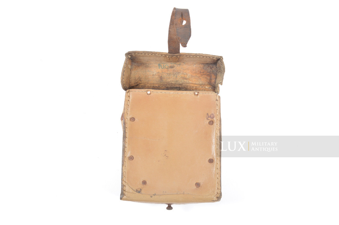 Late war MG42 Gunner's belt pouch in tan pressed cardboard, « fuq1944 » - photo 12