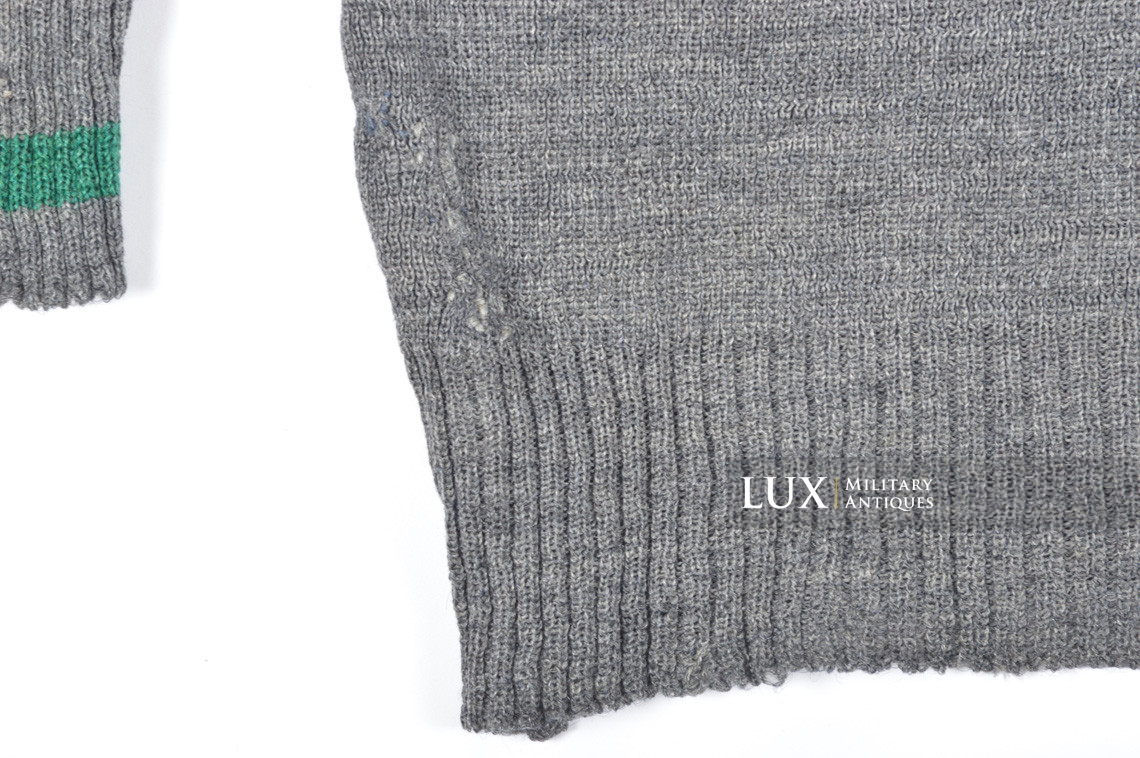 Mid-war German standard wool « v-neck » sweater - photo 9