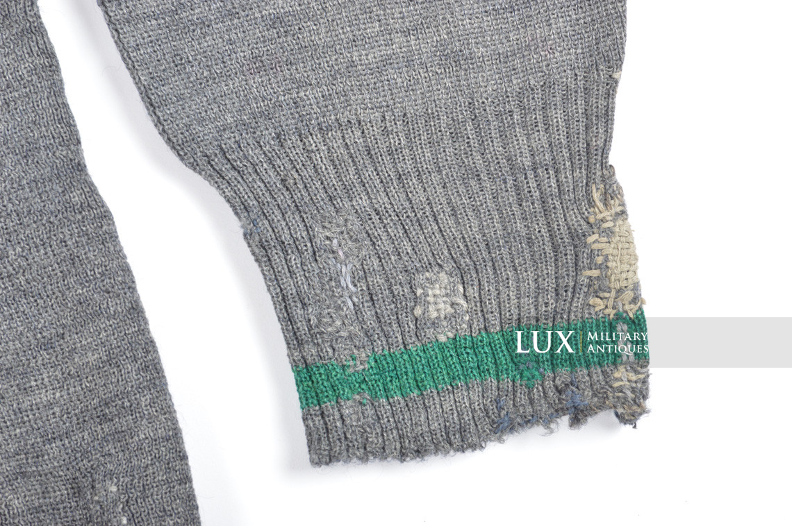 Mid-war German standard wool « v-neck » sweater - photo 11