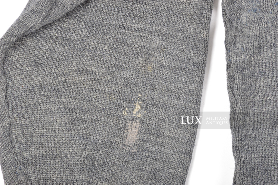 Mid-war German standard wool « v-neck » sweater - photo 16
