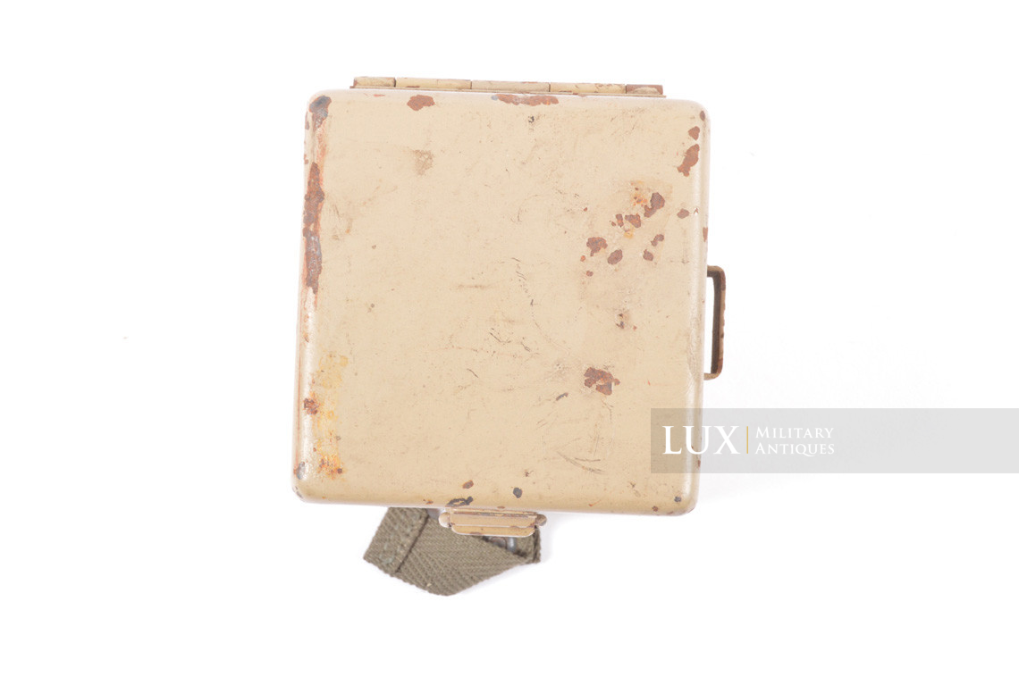 Late-war German MG34/42 optical sight battery box - photo 11