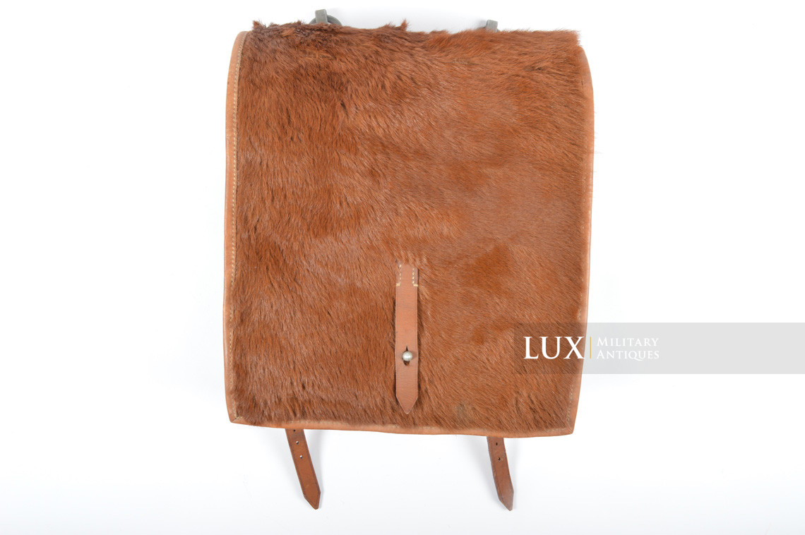 Unissued German poney-fur backpack, « 1939 » - photo 4