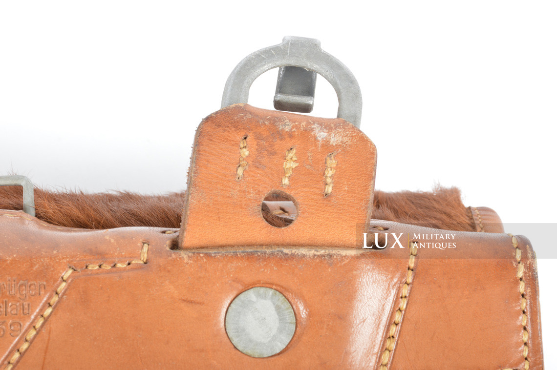 Unissued German poney-fur backpack, « 1939 » - photo 11