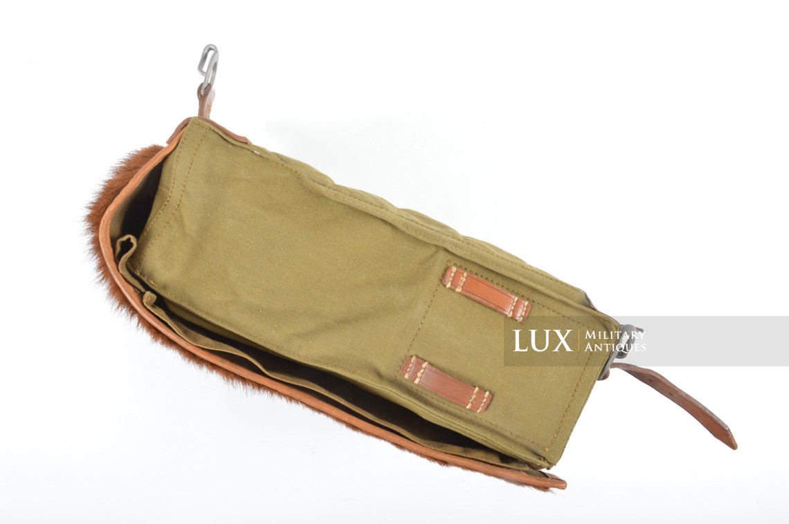Unissued German poney-fur backpack, « 1939 » - photo 13