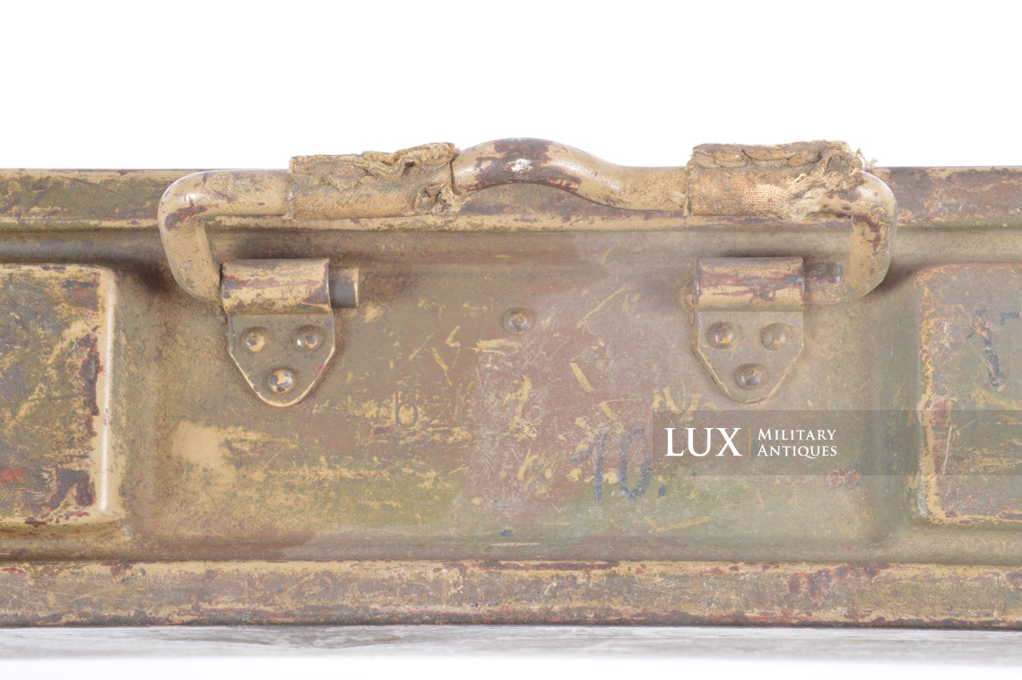 Caisse MG34/42 fin de guerre camouflée trois tons, « bzl43 » - photo 24