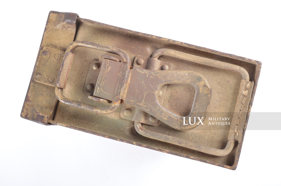 Caisse MG34/42 fin de guerre camouflée trois tons, « bzl43 » - photo 31