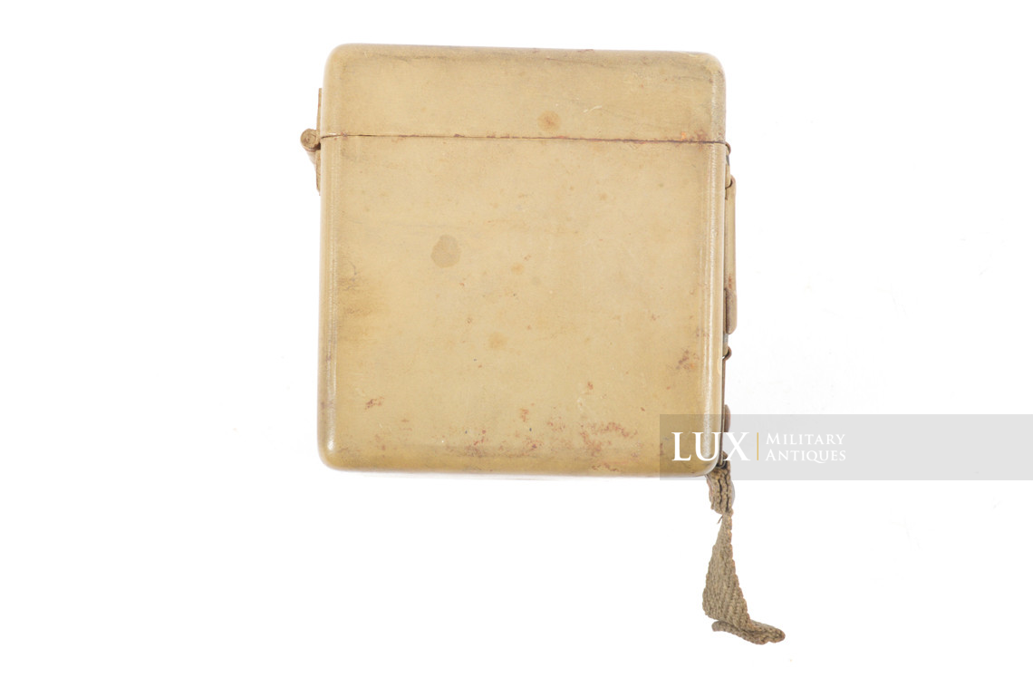 Late-war German MG34/42 optical sight battery box - photo 10