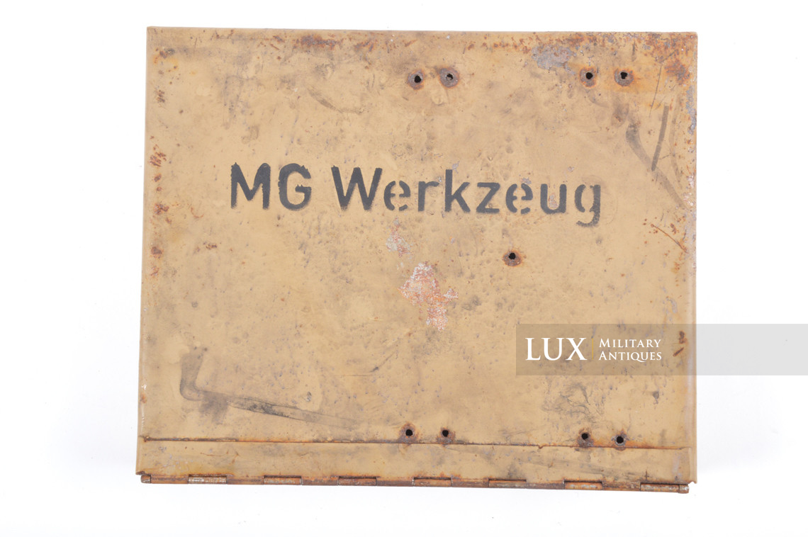 Caisse fin de guerre de véhicule blindé pour outillages MG34/42, « MG Werkzeug » - photo 4