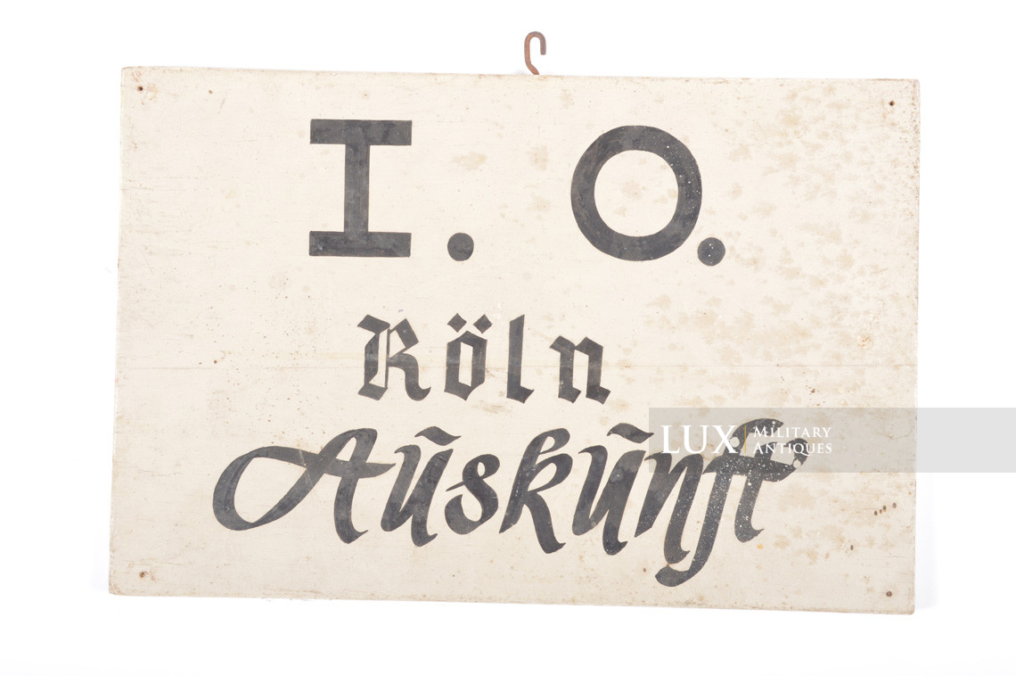 WWII German wooden sign, « I. O. Köln Auskunft » - photo 4