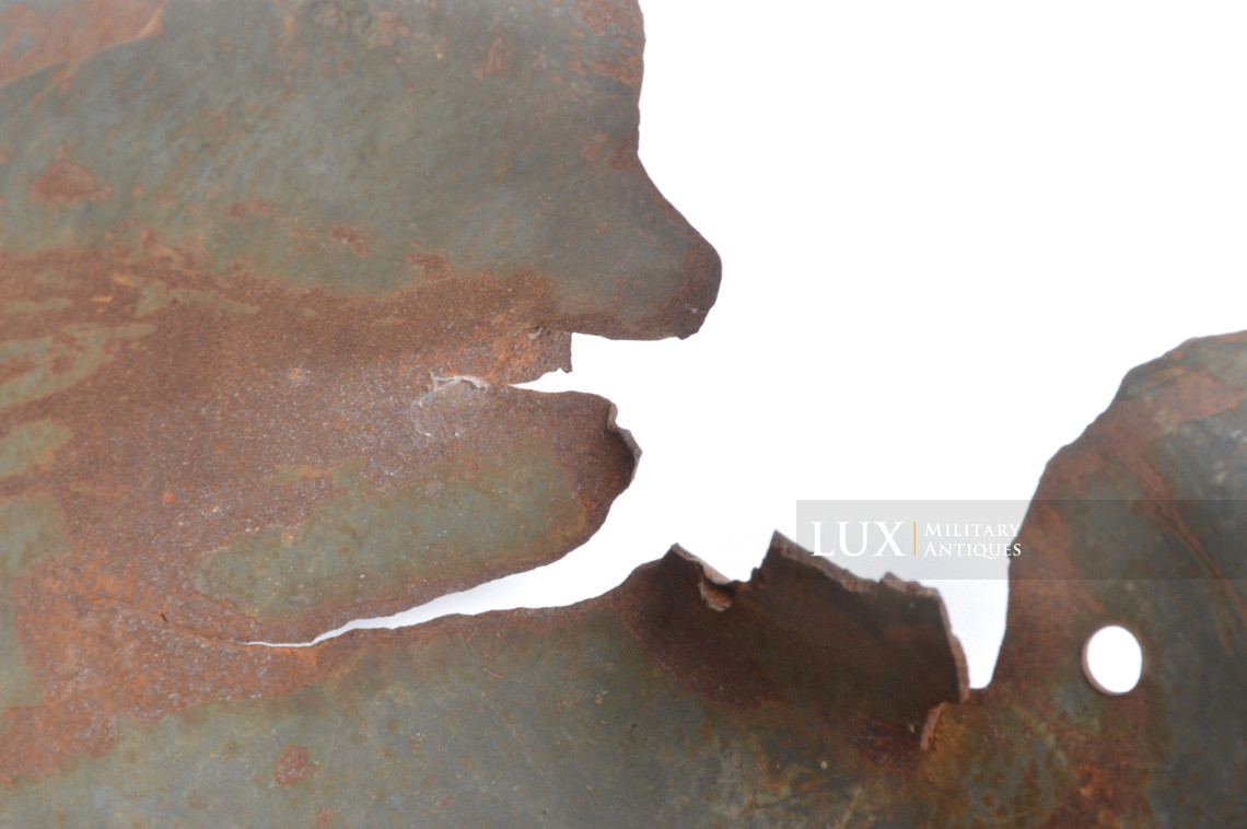 M42 Heer single decal combat helmet shell, « battle damage / untouched / as-found » - photo 23