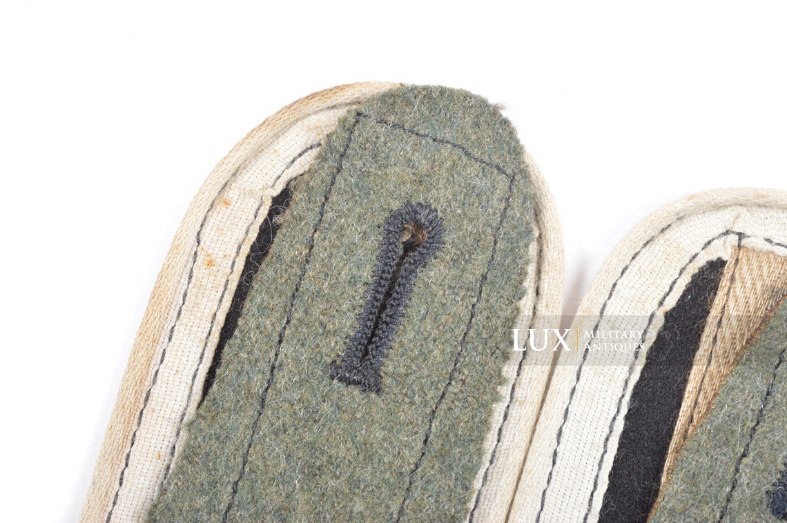 Late-war Waffen-SS EM infantry shoulder boards, « worn / combat used » - photo 10