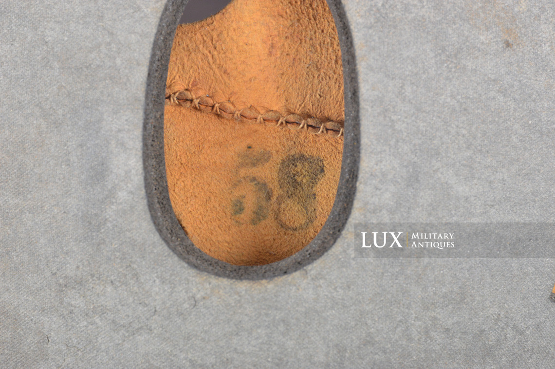 Late-war German M38 Fallschirmjäger/paratrooper helmet liner, « 68 » - photo 16