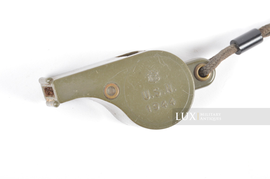 US NAVY plastic service whistle, « USN 1944 » - photo 8
