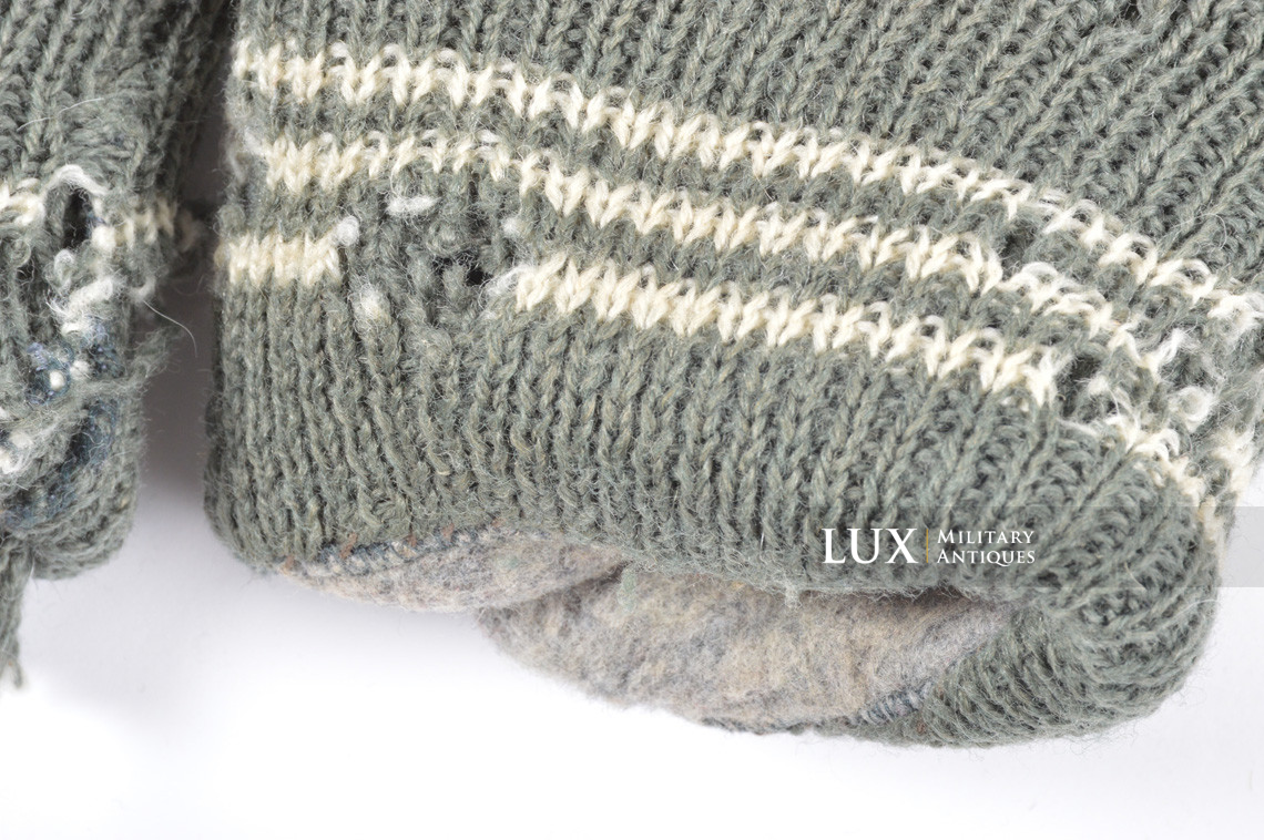 Rare German issued winter combat gloves - photo 12