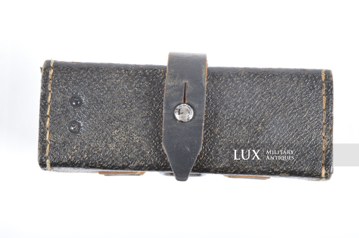 MG34/42 gunner's belt pouch in black pressed cardboard, « gyb » - photo 17