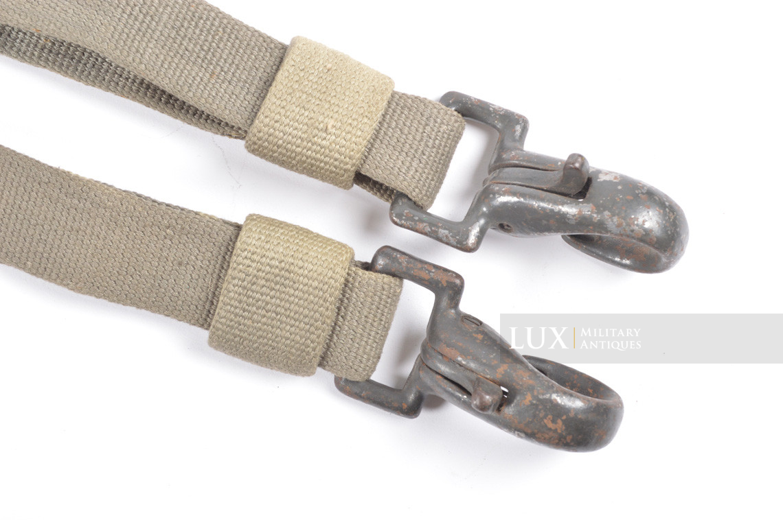 Rare set of late-war carry straps for the « s.f. 14z Scherenfernrohr » carry case, « all web » - photo 11