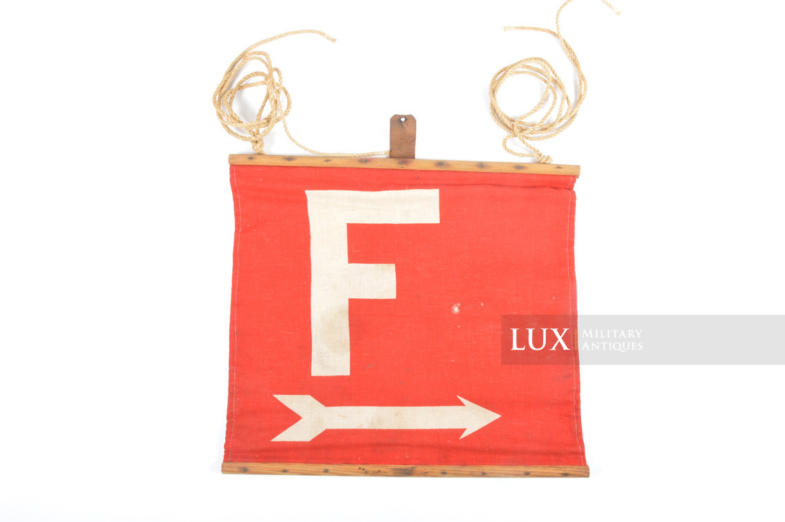 Drapeau allemand indiquant l'emplacement d’un poste de communication radio, « 1940 » - photo 15