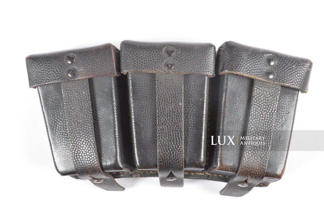 Matching pair of late war k98 ammunition pouches, « RBNr. 0/0561/0163 » - photo 8