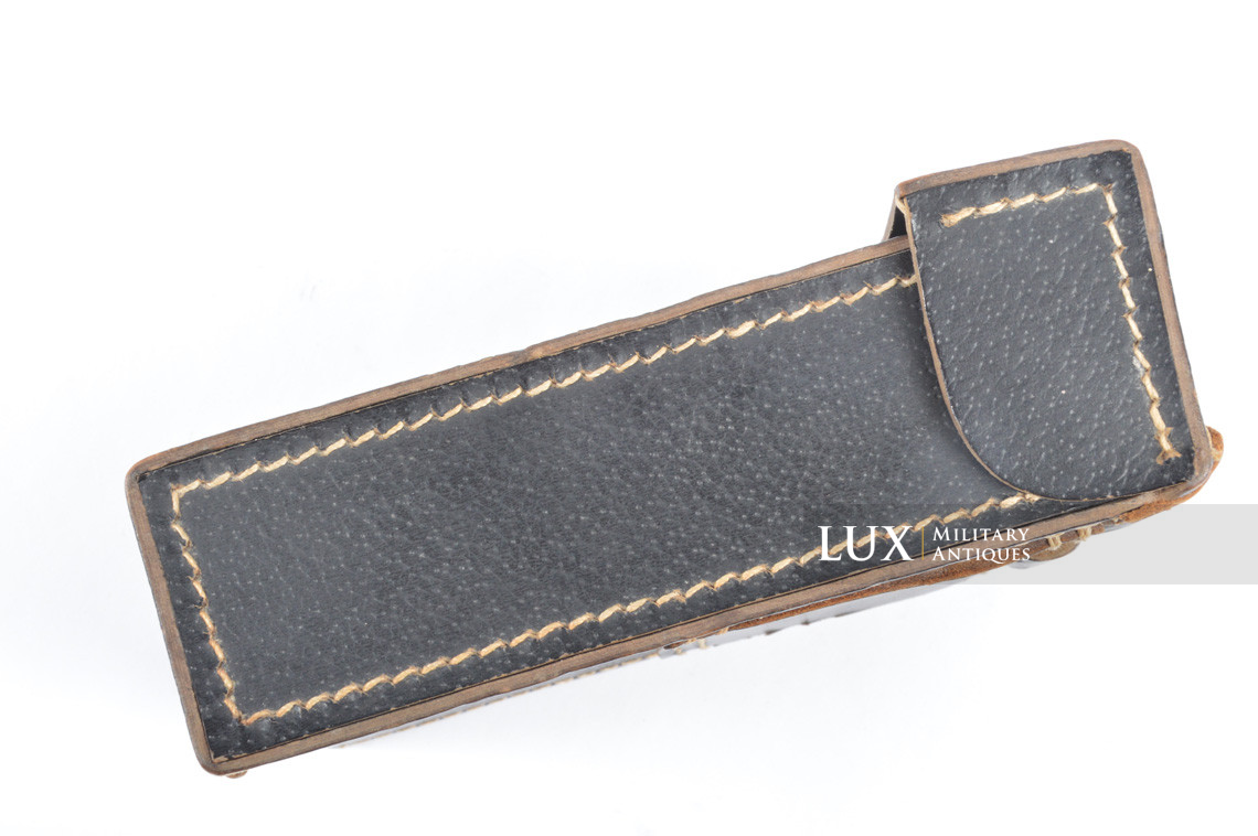Unissued MG34/42 gunner's belt pouch in black pressed cardboard, « Presstoff » - photo 11