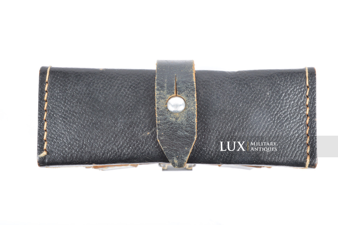 Unissued MG34/42 gunner's belt pouch in black pressed cardboard, « Presstoff » - photo 12