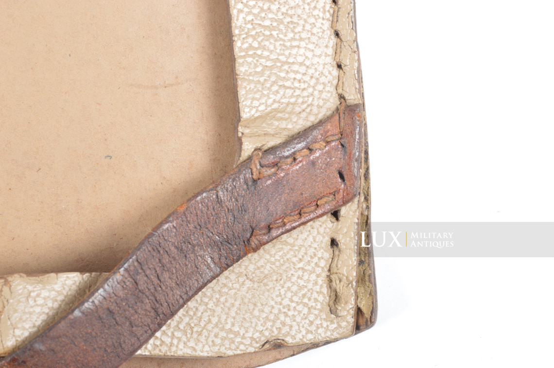 German late-war tan pressed cardboard entrenching tool carrying case, « fkx4 » - photo 11