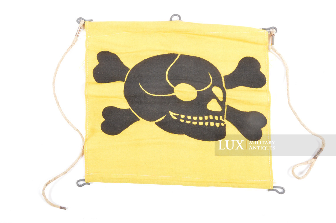 German mine warning flag - Lux Military Antiques - photo 8