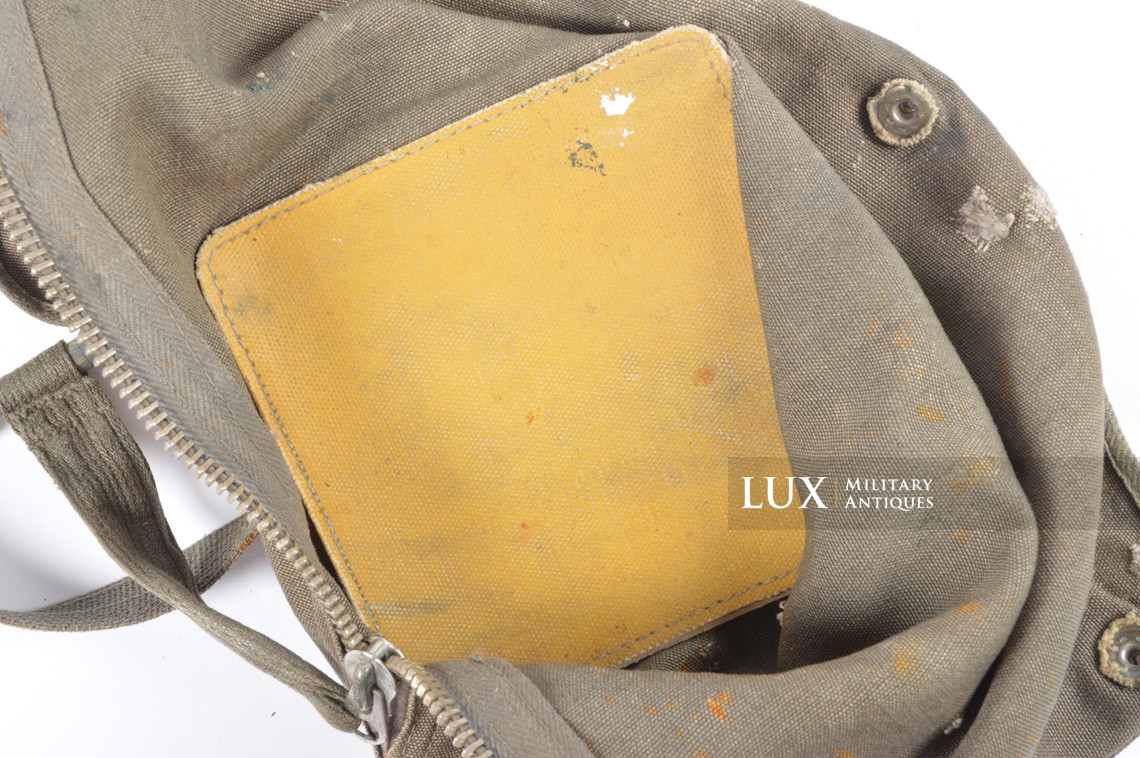 Late-war German paratrooper gas mask carrying bag set, « ebd » - photo 28