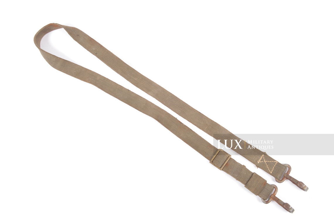 Late-war German MG34/42 optical sight box web carrying strap - photo 4