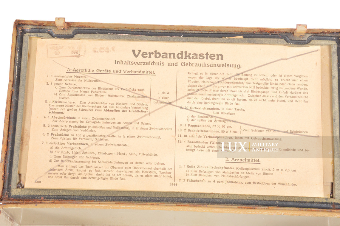 Late-war metal medics first aid box, « Verbandkasten » - photo 17