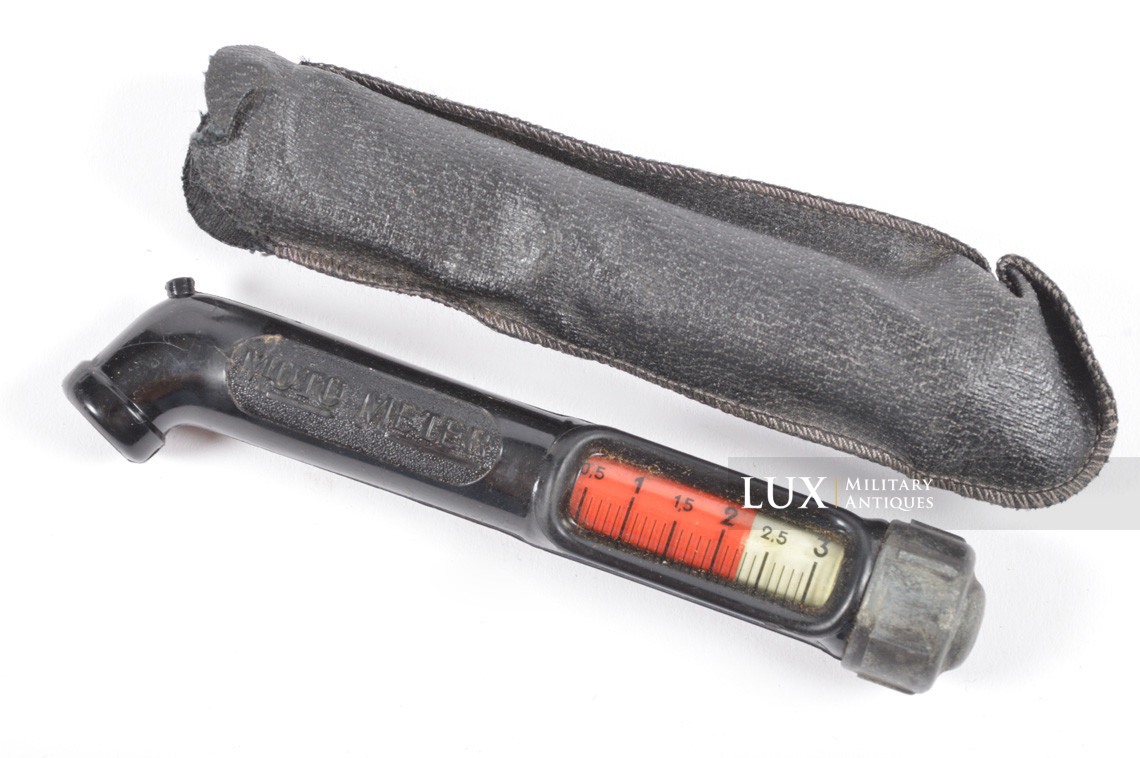 German vehicle tire pressure reader with case, « moto-meter » - photo 4