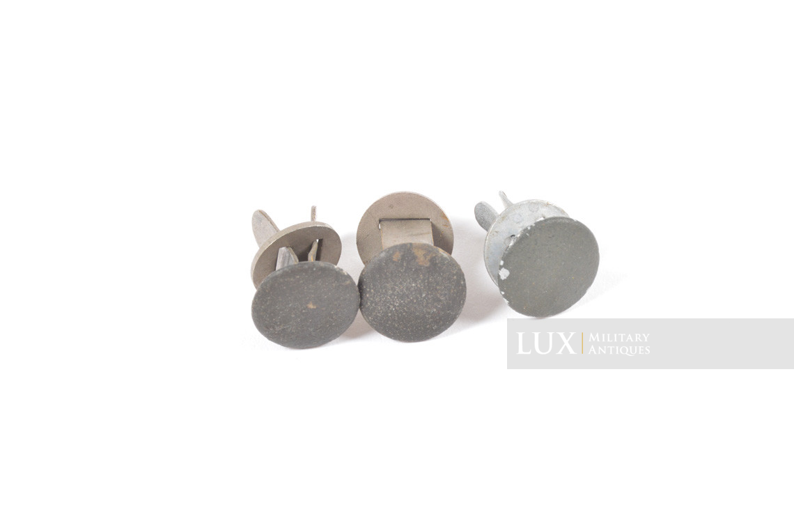 Set de trois rivets de casque allemand fin de guerre - photo 4