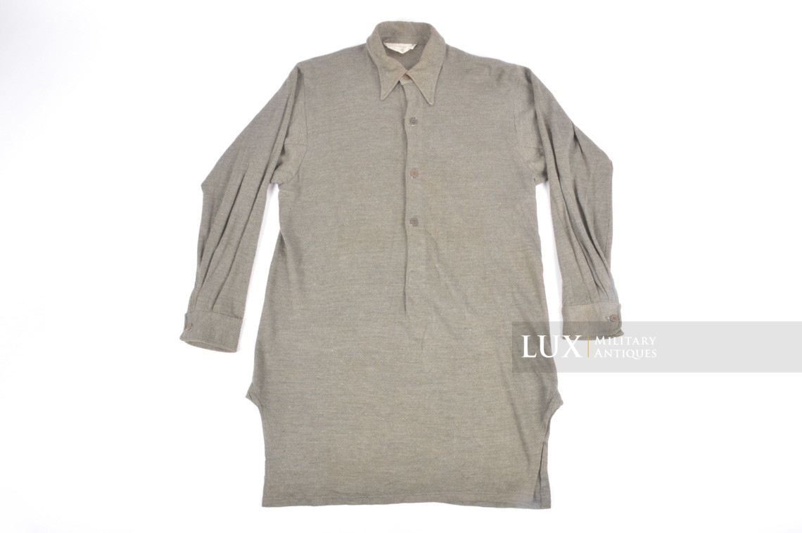 Unissued late-war Heer / Waffen-SS issue service shirt, « RBNr » - photo 4