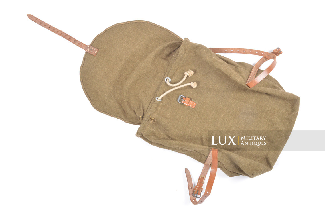 Late-war Heer / Waffen-SS M44 combat rucksack, « Artillery » - photo 8