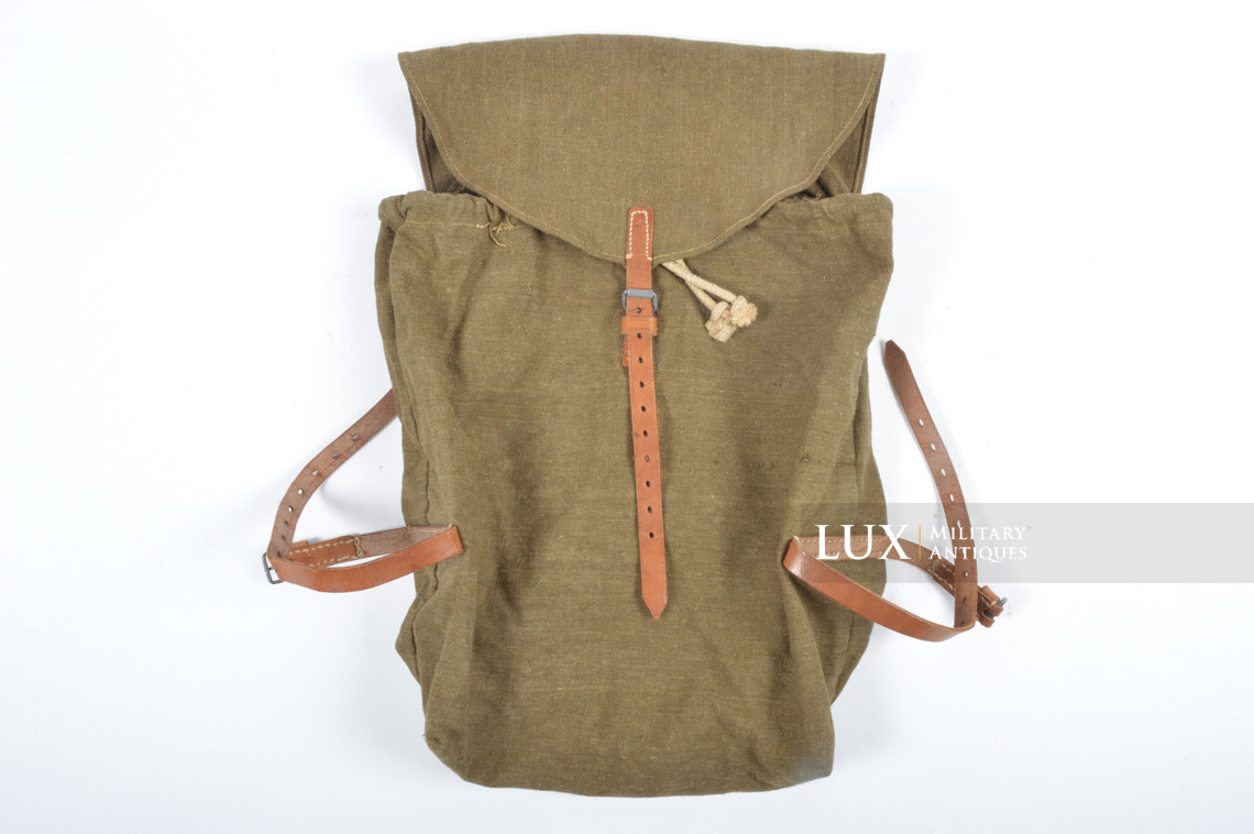 Late-war Heer / Waffen-SS M44 combat rucksack, « Artillery » - photo 4