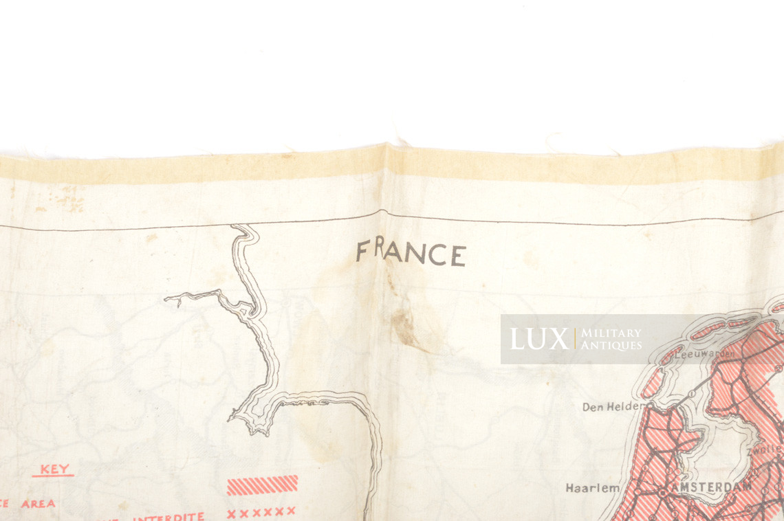 Carte d’évasion en soie de la RAF - photo 7