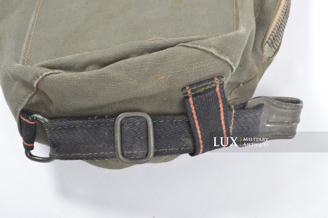 Earliest German paratrooper « Fallschirmsjäger » gas mask carry bag, « Auer » - photo 21