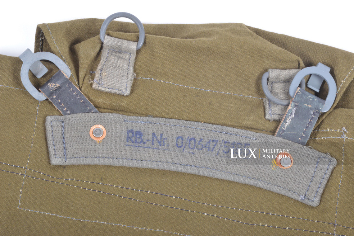 Unissued German late-war combat backpack, « RB.-Nr. 0/0647/5185 » - photo 11