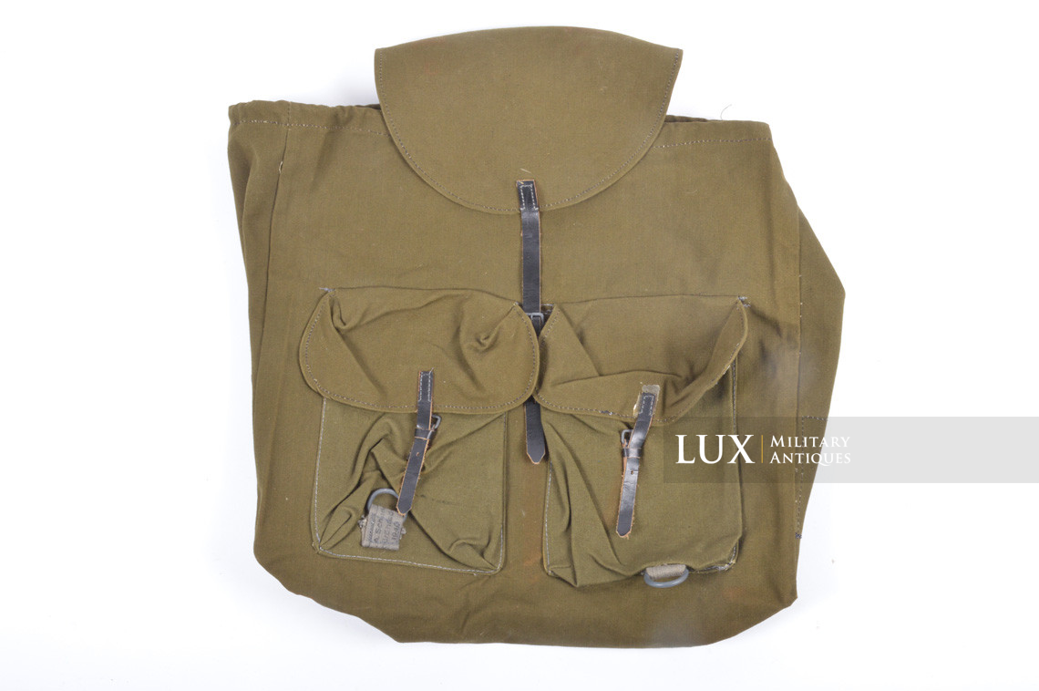 Unissued German late-war combat backpack, « unique feature » - photo 4