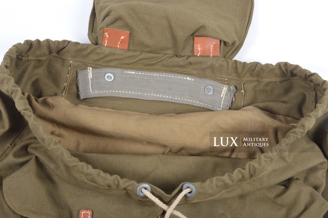 Unissued German late-war combat backpack, « RBNr. 0/0125/0033 » - photo 8