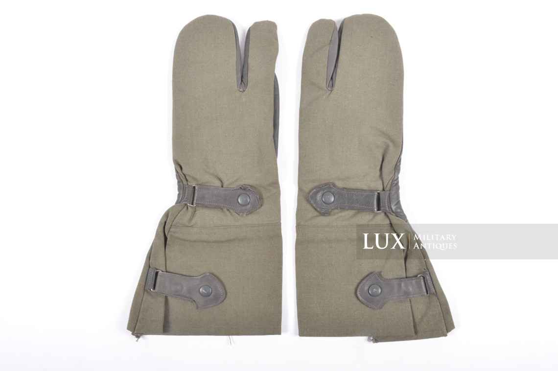 Unissued late-war German motorcyclist's dispatch rider's gauntlets ...