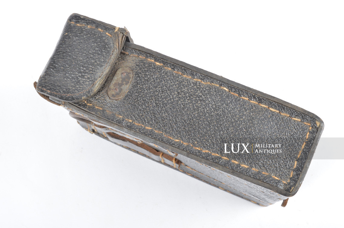 MG34/42 gunner's belt pouch in black pressed cardboard, « gyb1943 » - photo 10