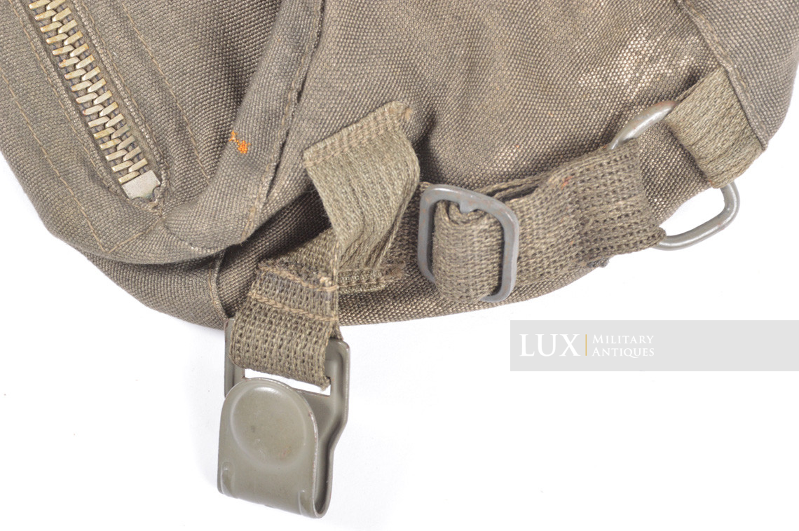 Late-war German paratrooper gas mask carrying bag, « ebd » - photo 8