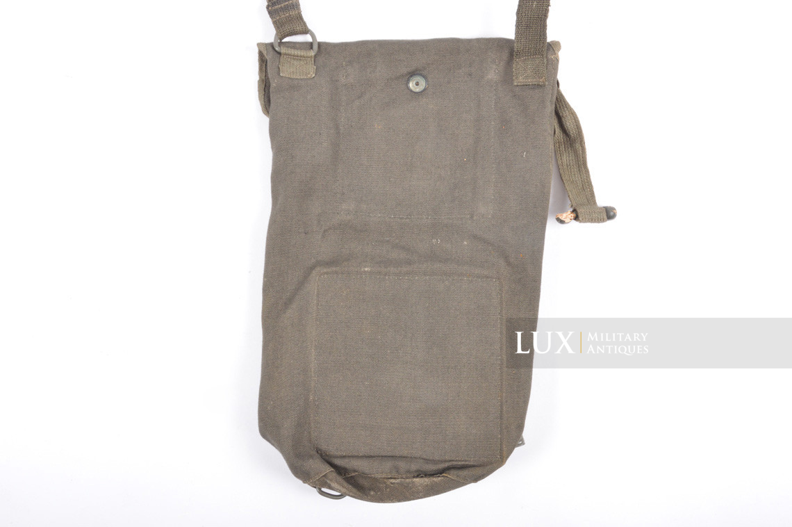 Late-war German paratrooper gas mask carrying bag, « ebd » - photo 15