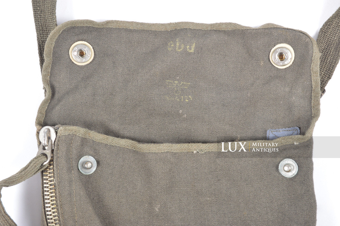 Late-war German paratrooper gas mask carrying bag, « ebd » - photo 23