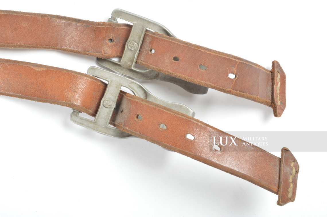 German light Y-straps in natural brown leather - photo 13