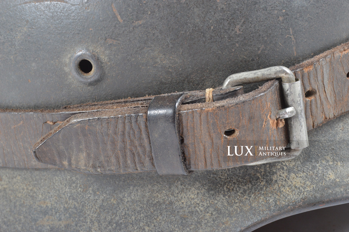 Issued German helmet carrier strap, « field modified » - photo 18