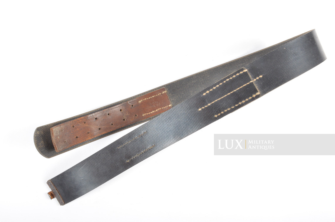 Rare German rubberized combat service belt, « Frdr. Hannike / Berlin 1941 » - photo 9