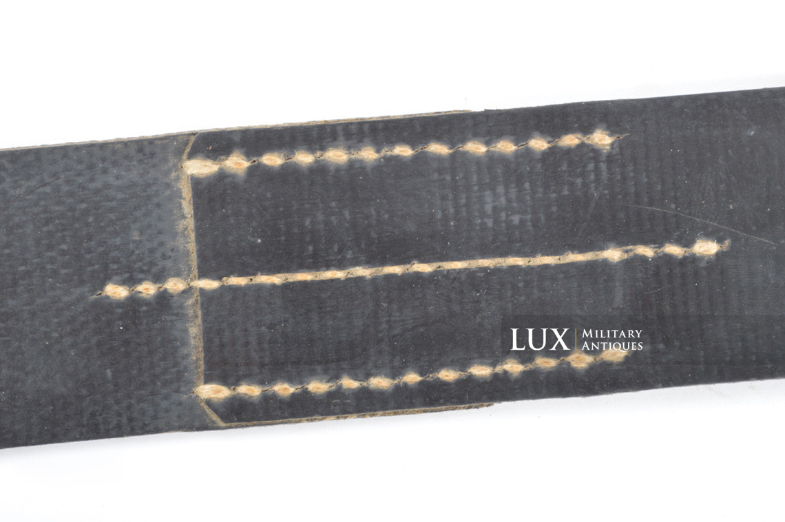 Rare German rubberized combat service belt, « Frdr. Hannike / Berlin 1941 » - photo 11