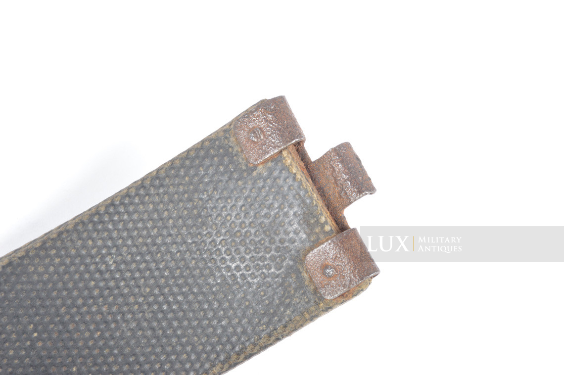 Rare German rubberized combat service belt, « Frdr. Hannike / Berlin 1941 » - photo 17