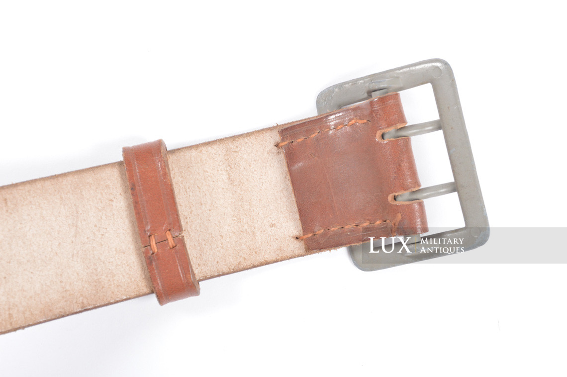 Unissued mid-war Heer officers combat brown belt - photo 8